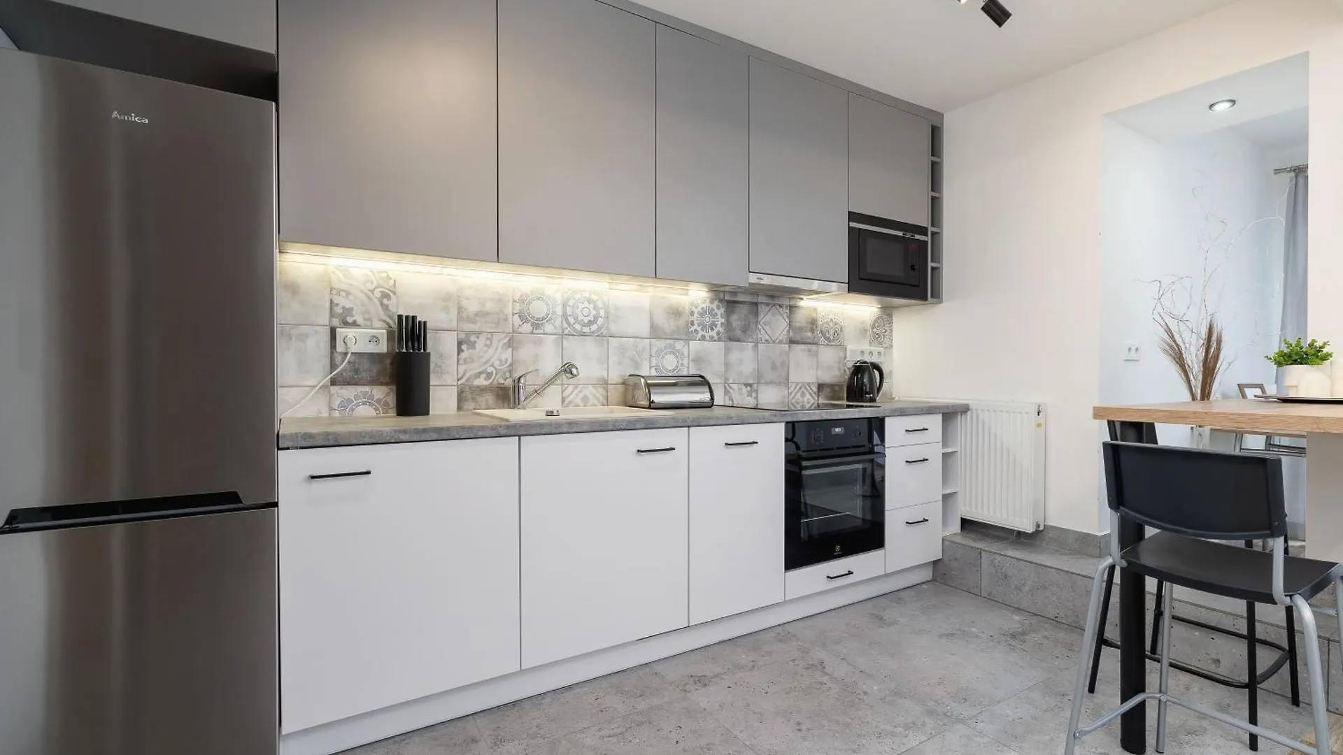 Classic & Elegant Apartments Moniuszki In Krakow By Noclegi Renters