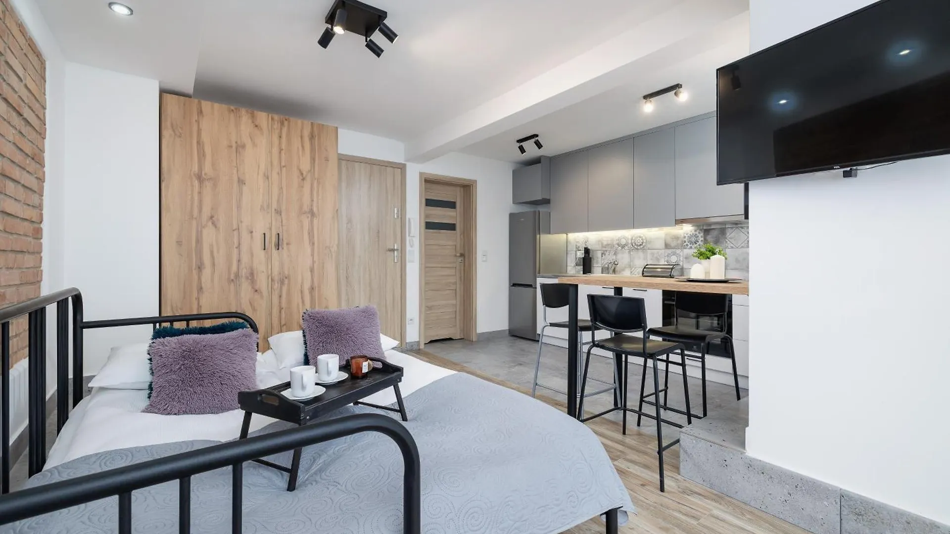 Classic & Elegant Apartments Moniuszki In Krakow By Noclegi Renters
