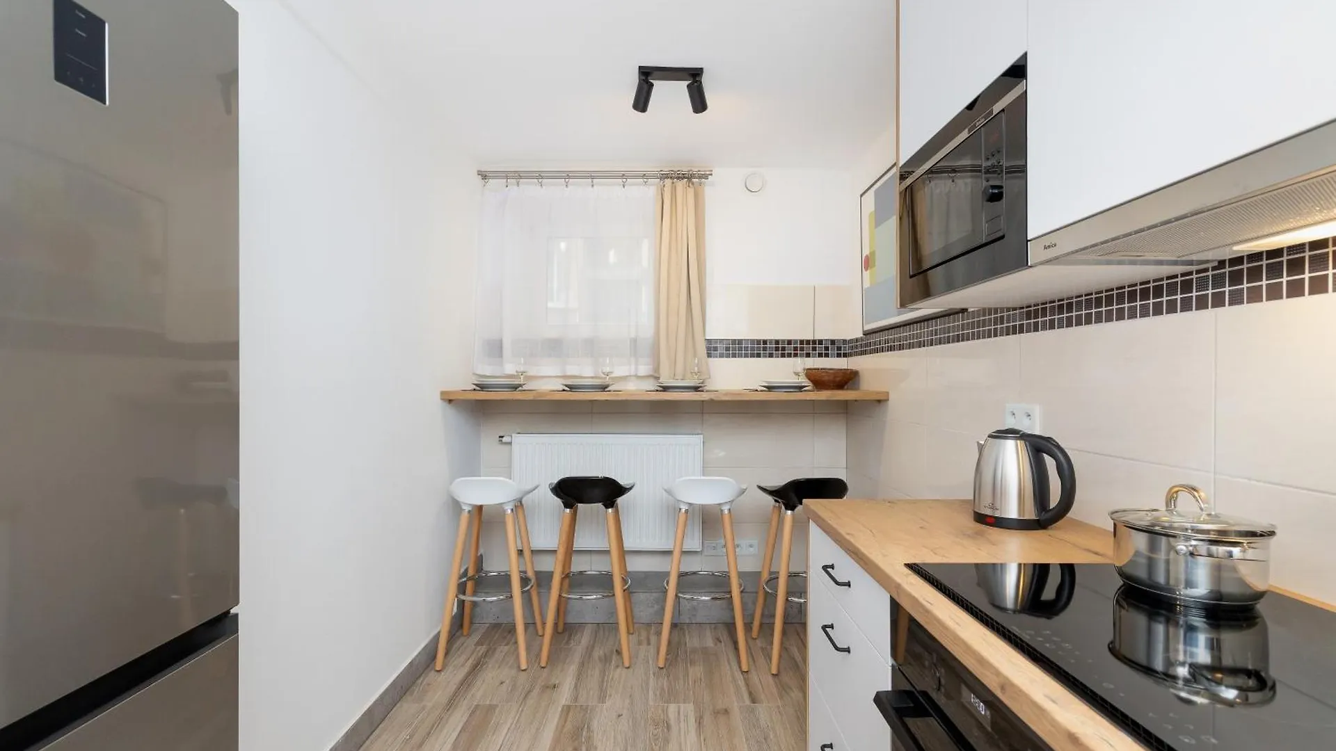 Classic & Elegant Apartments Moniuszki In Krakow By Noclegi Renters