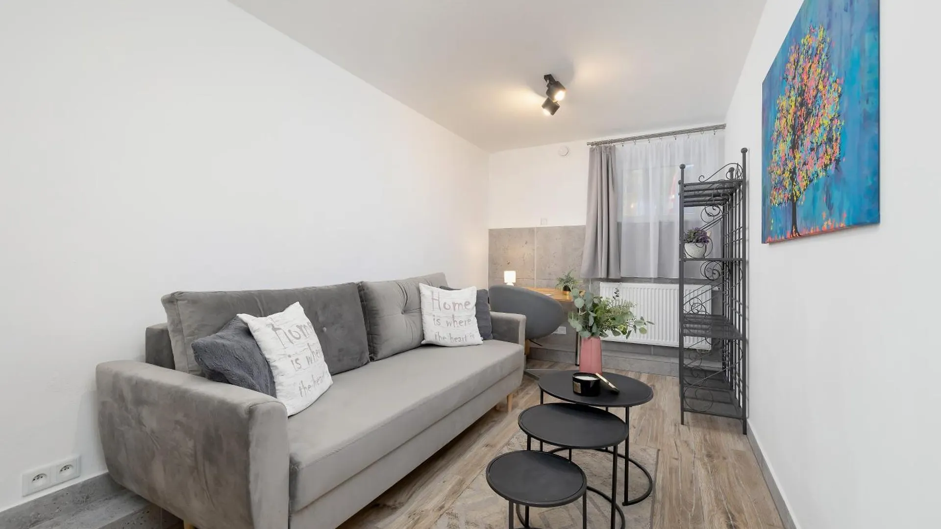 Classic & Elegant Apartments Moniuszki In Krakow By Noclegi Renters